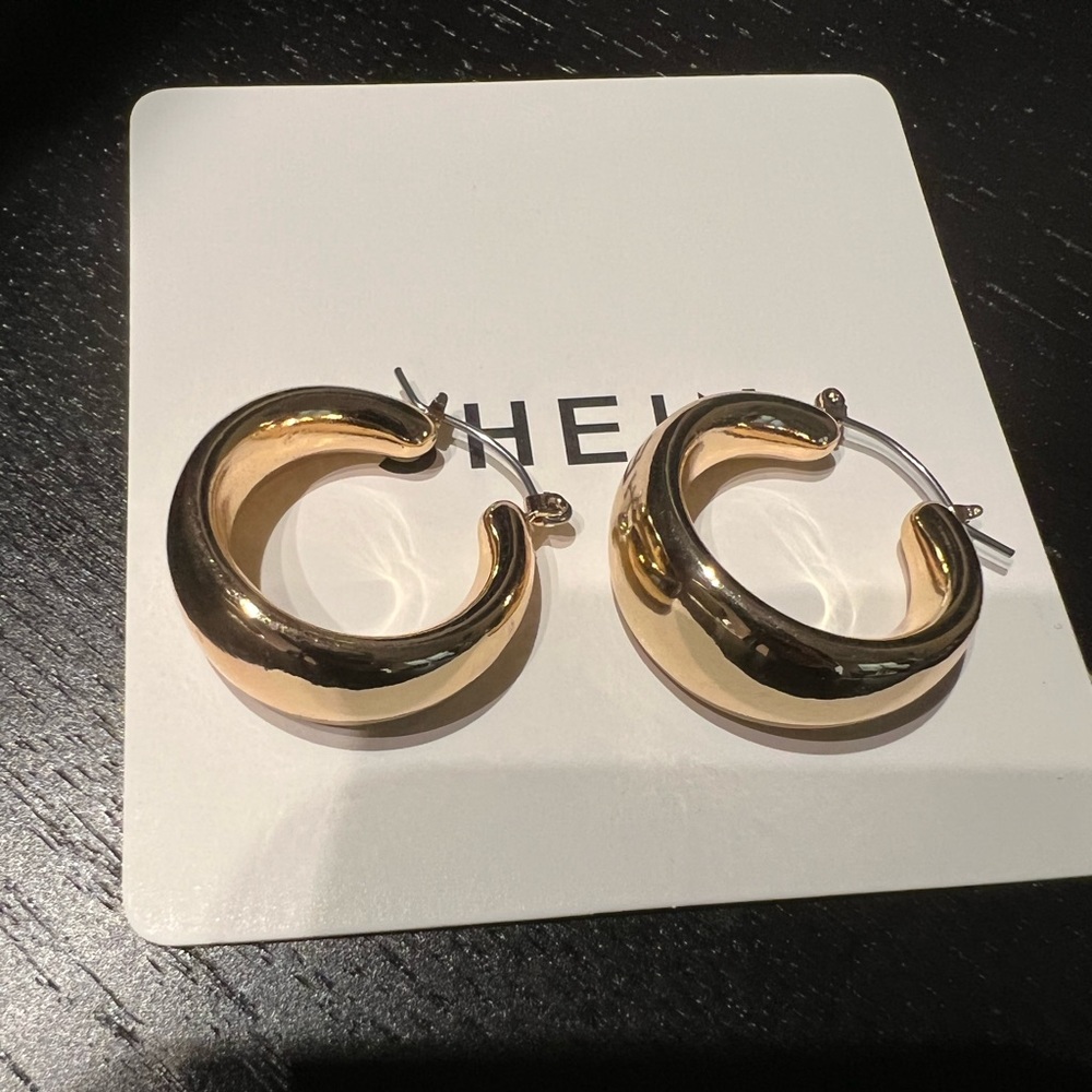 Ring Earrings Gold